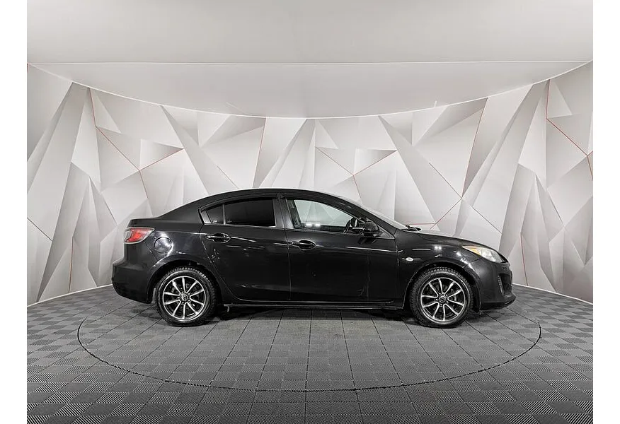 Mazda 3 1.6 AT (105 л.с.) Черный в АВИЛОН. Слайд №6
