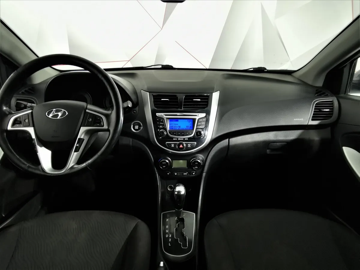 Hyundai Solaris 1.6 AT (123 л.с.) Elegance Белый в АВИЛОН. Слайд №12