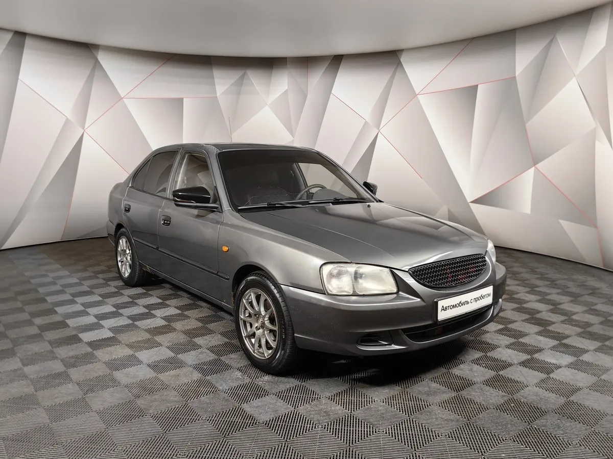 Hyundai Accent 1.5 MT (102 л.с.) Серый в АВИЛОН. Слайд №3