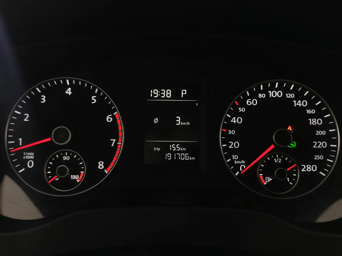 Volkswagen Jetta 1.4 TSI DSG (122 л.с.) Comfortline Черный в АВИЛОН. Слайд №17