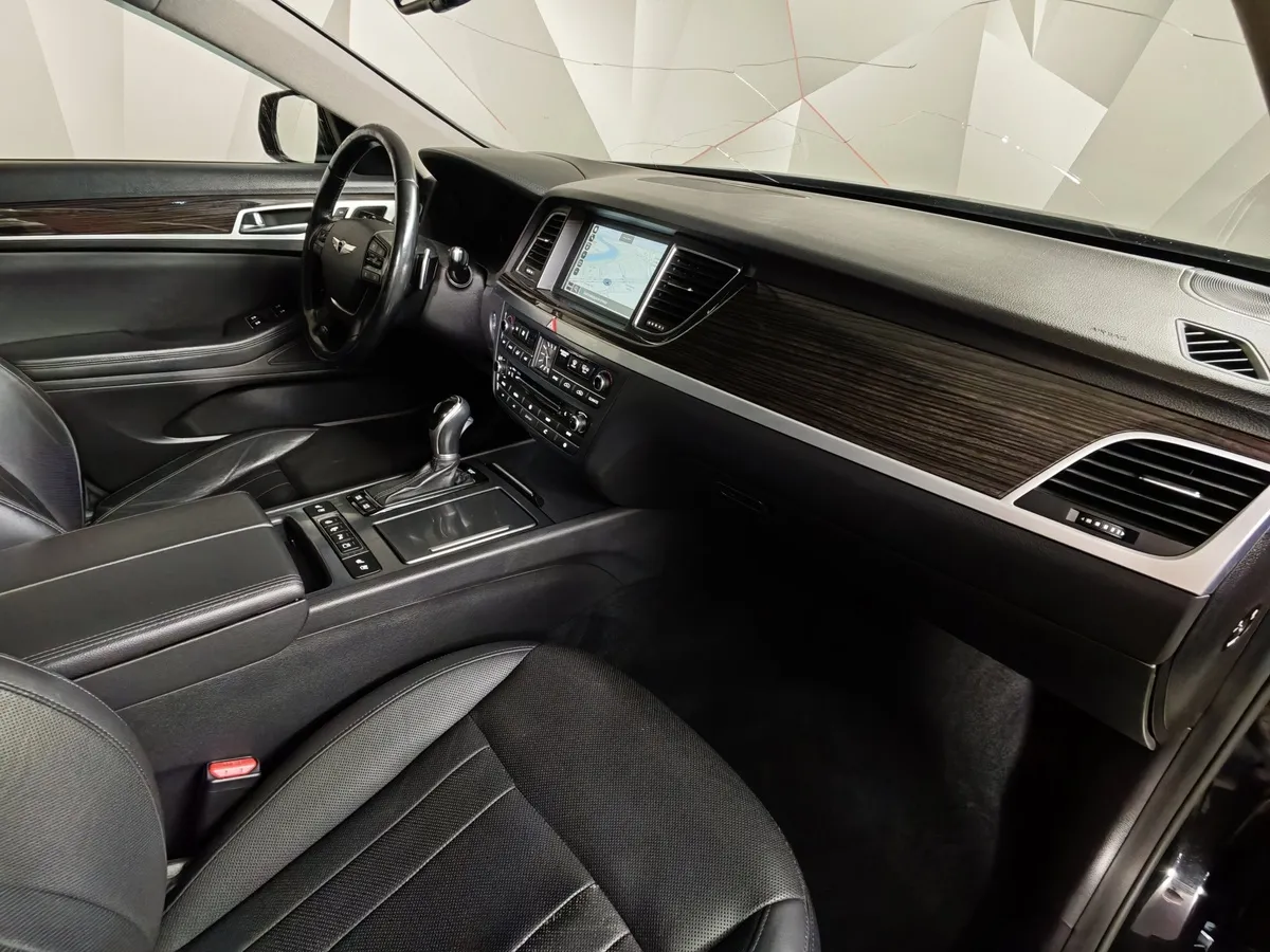 Hyundai Genesis 3.0 AT AWD (249 л.с.) Luxury Черный в АВИЛОН. Слайд №13