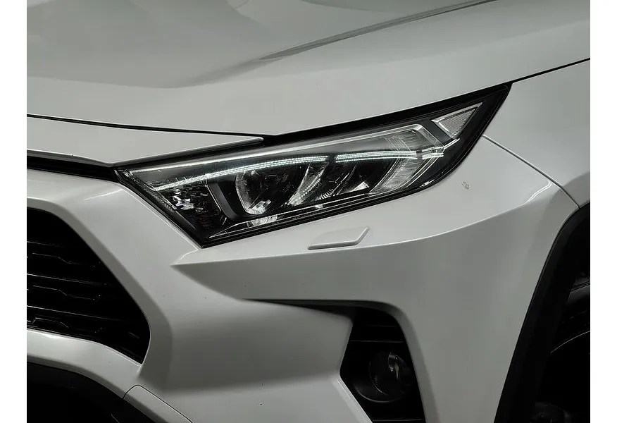 Toyota RAV4 2.0i CVT AWD (149 л.с.) Белый в АВИЛОН. Слайд №10