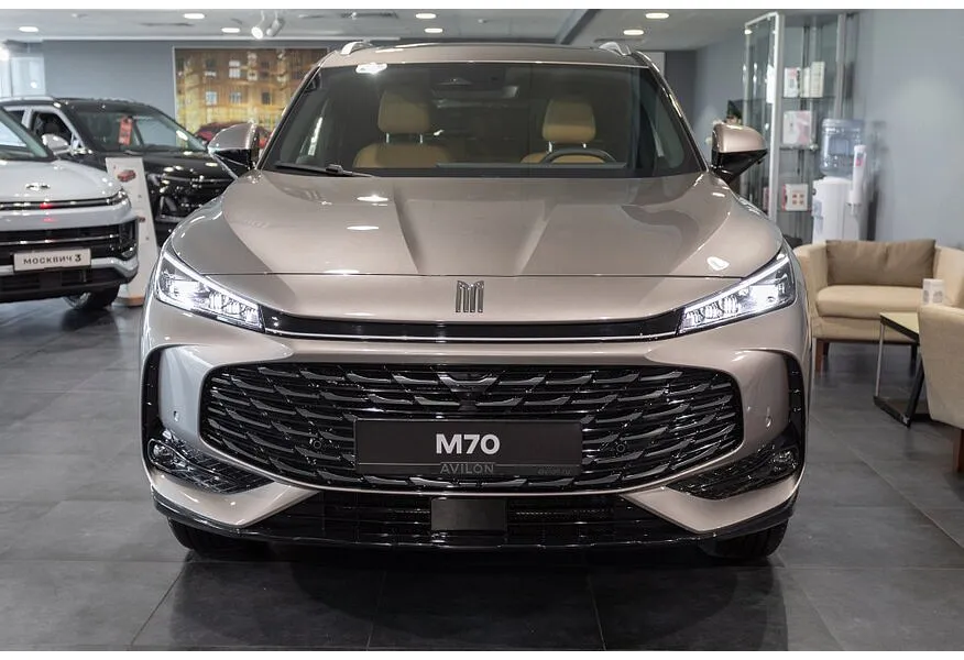 Москвич М70 1.5 DCT FWD (150 л.с.) Драйв Серебристый в АВИЛОН. Слайд №4