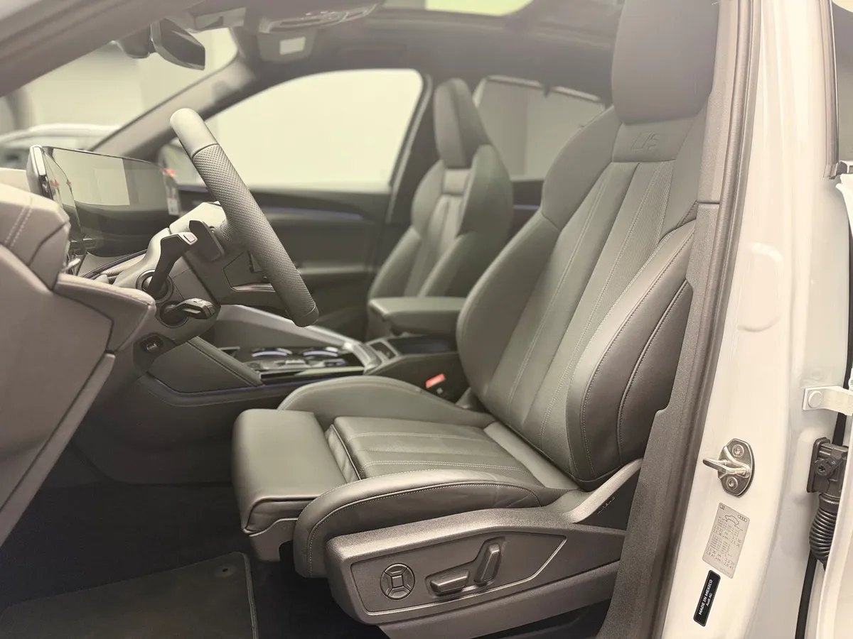 Audi Q5 Sportback 2.0 TFSI S tronic quattro (272 л.с.) Белый в АВИЛОН. Слайд №6