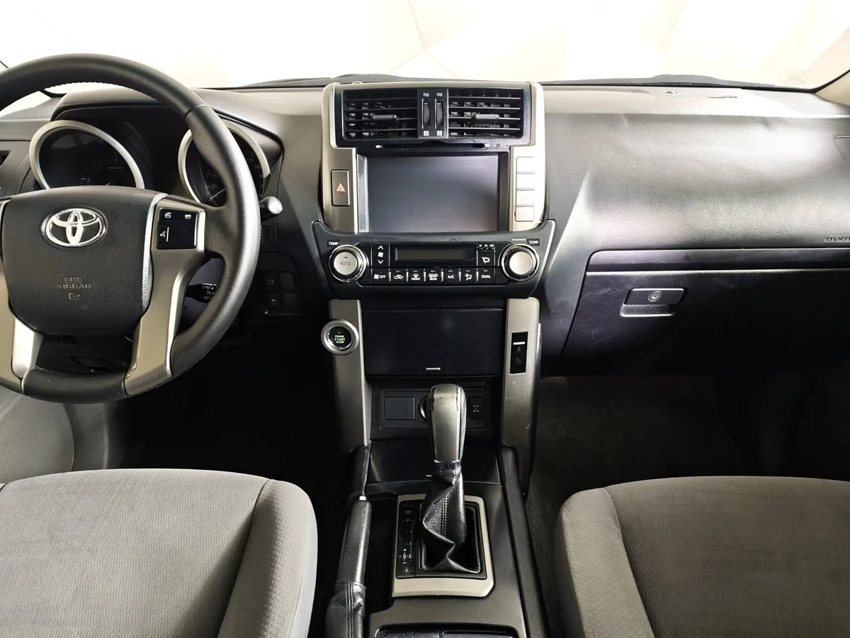 Toyota Land Cruiser Prado 3.0 D AT 4WD (5 мест) (173 л.с.) Белый в АВИЛОН. Слайд №15
