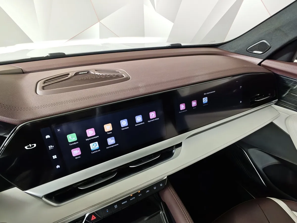 Geely Monjaro 2.0T 8AT 4WD (238 л.с.) Flagship Белый в АВИЛОН. Слайд №22