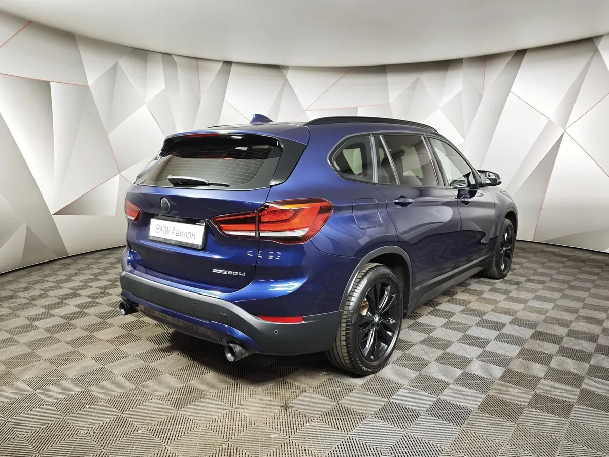 BMW X1 18i sDrive (140 л.с.) Advantage Синий в АВИЛОН. Слайд №2