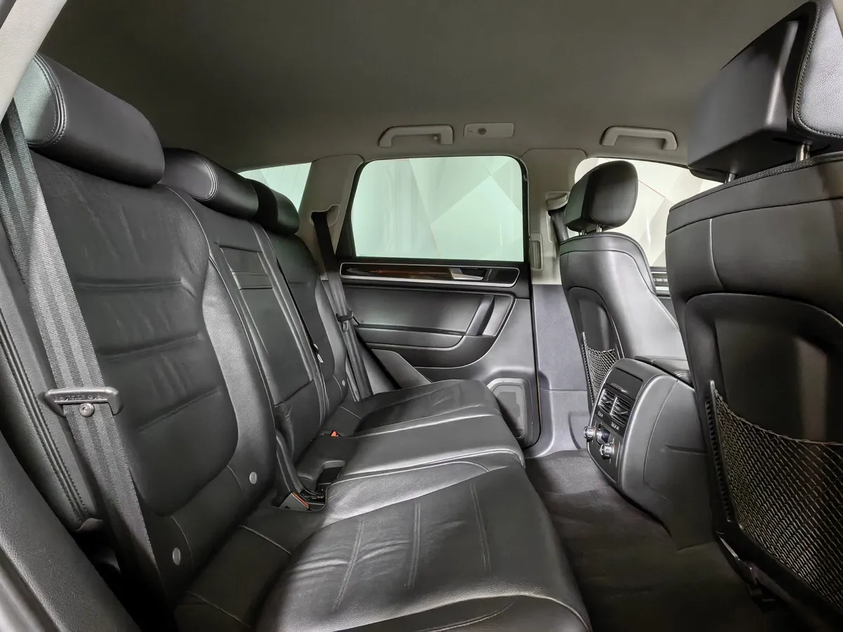 Volkswagen Touareg 3.0 TDI Tiptronic 4Motion (204 л.с.) Коричневый в АВИЛОН. Слайд №16