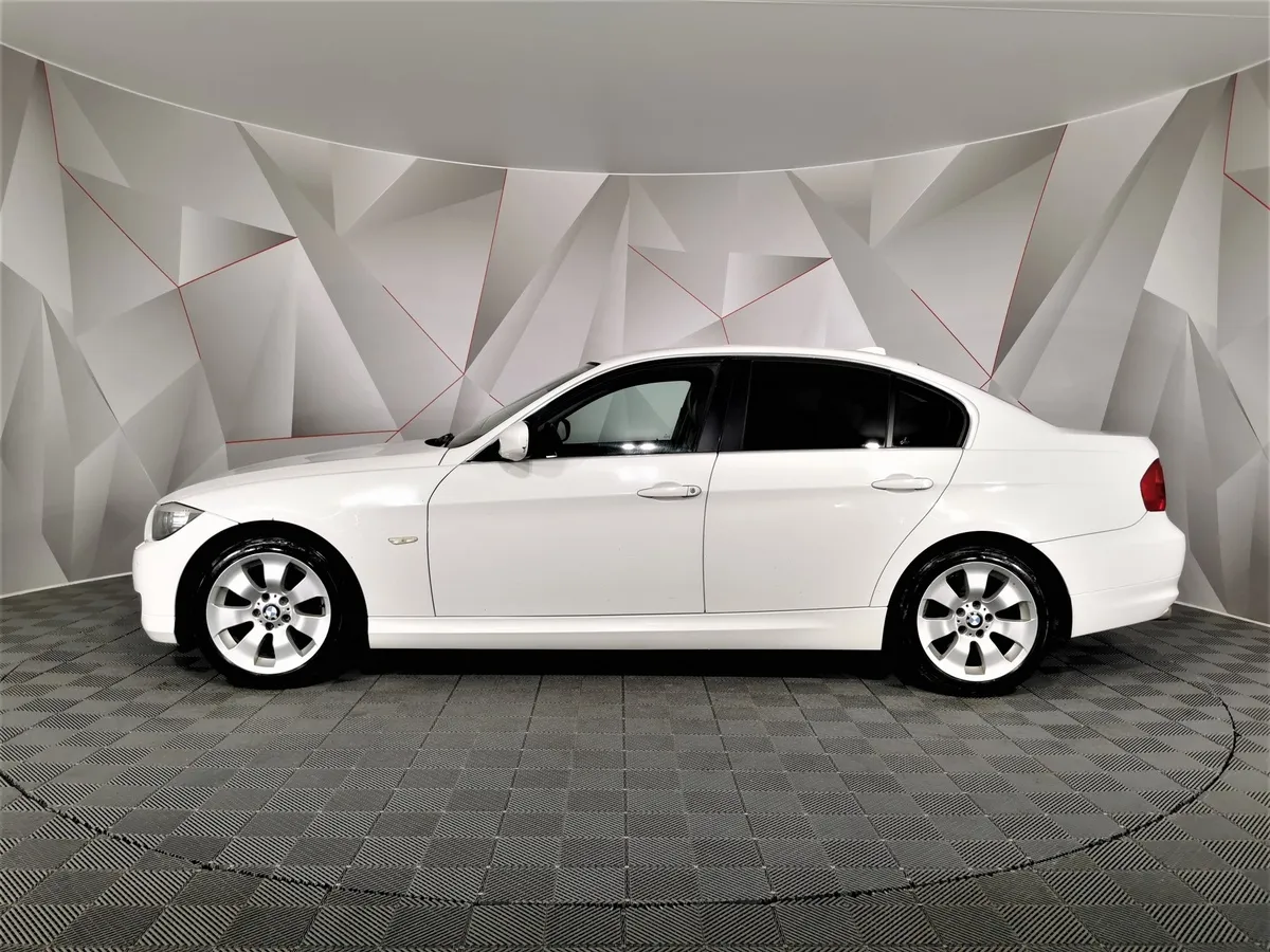 BMW 3 серия 320i AT (156 л.с.) Белый в АВИЛОН. Слайд №5