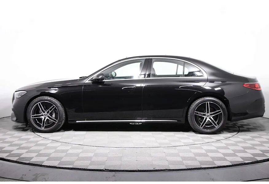 АВИЛОН - Mercedes-Benz E-Класс E 300 4MATIC (258 л.с.) Черный - slide 1