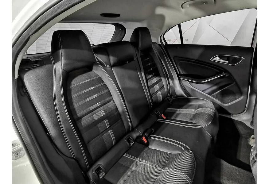 Mercedes-Benz A-Класс A 180 7G-DCT (122 л.с.) Особая серия Белый в АВИЛОН. Слайд №17 Mercedes-Benz A-Класс A 180 7G-DCT (122 л.с.) Особая серия Белый в АВИЛОН. Слайд №17