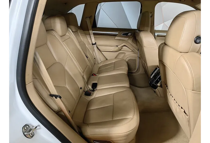 Porsche Cayenne GTS 4.8 Tiptronic AWD (420 л.с.) Белый в АВИЛОН. Слайд №14