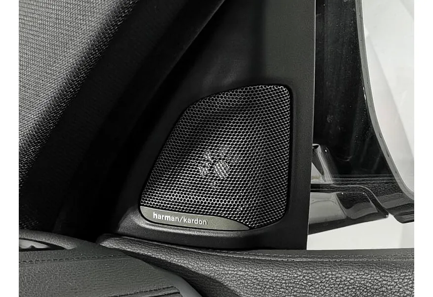 BMW X6 xDrive30d Steptroniс (249 л.с.) Белый в АВИЛОН. Слайд №16