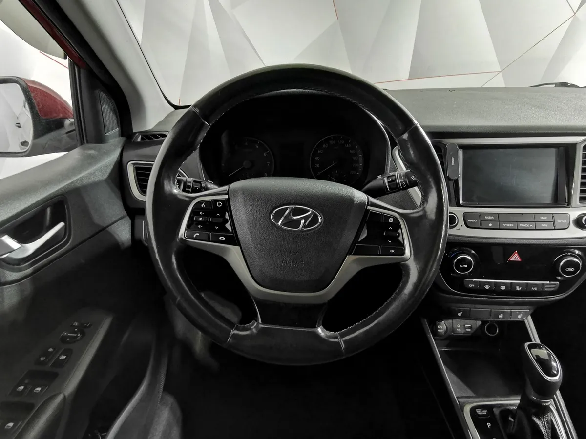 Hyundai Solaris 1.6 AT (123 л.с.) Elegance + Prestige Красный в АВИЛОН. Слайд №20