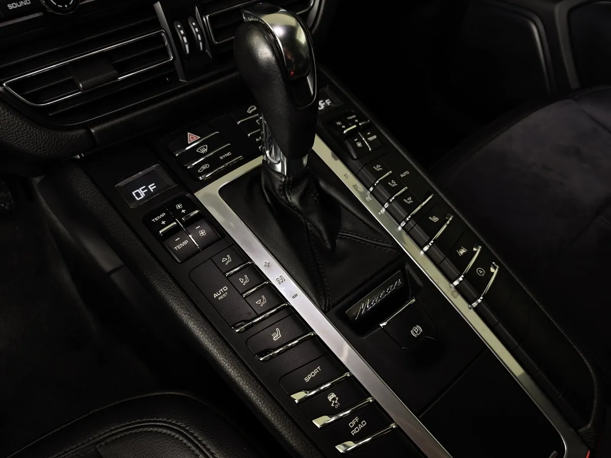 Porsche Macan 2.0 PDK AWD (252 л.с.) Черный в АВИЛОН. Слайд №21