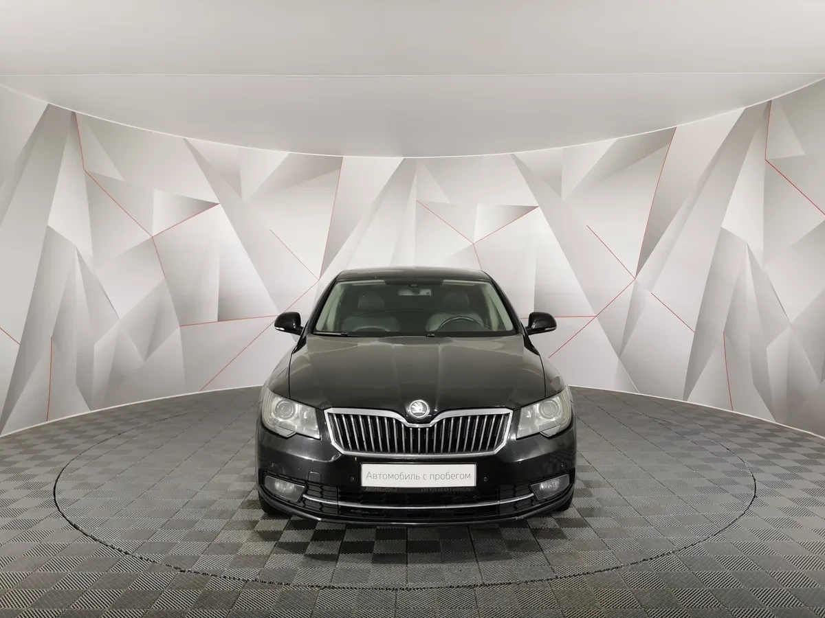Skoda Superb 2.0 TDI DSG (140 л.с.) Черный в АВИЛОН. Слайд №7
