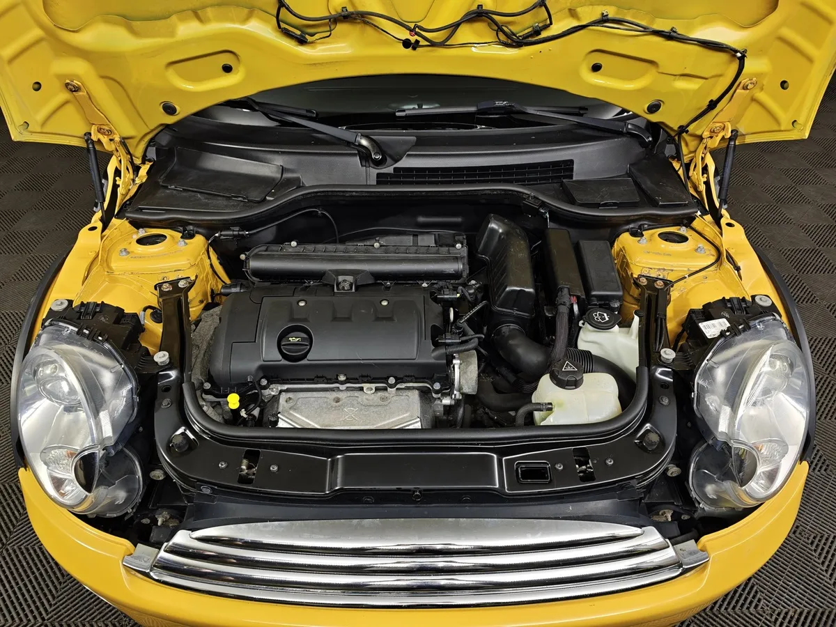 MINI Hatch 1.6 AT (122 л.с.) Желтый в АВИЛОН. Слайд №10
