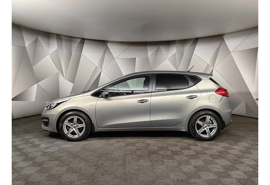 Kia Ceed 1.6 AT (130 л.с.) Comfort Серебристый в АВИЛОН. Слайд №5