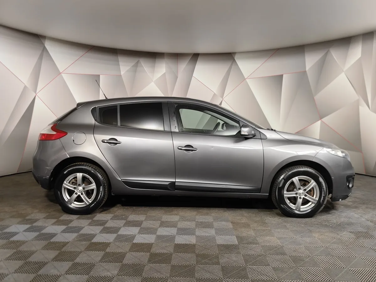 Renault Megane 1.6 MT (106 л.с.) Серый в АВИЛОН. Слайд №6