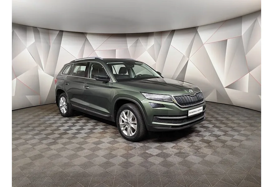 Skoda Kodiaq 2.0 TSI DSG 4X4 (180 л.с.) Зеленый в АВИЛОН. Слайд №3