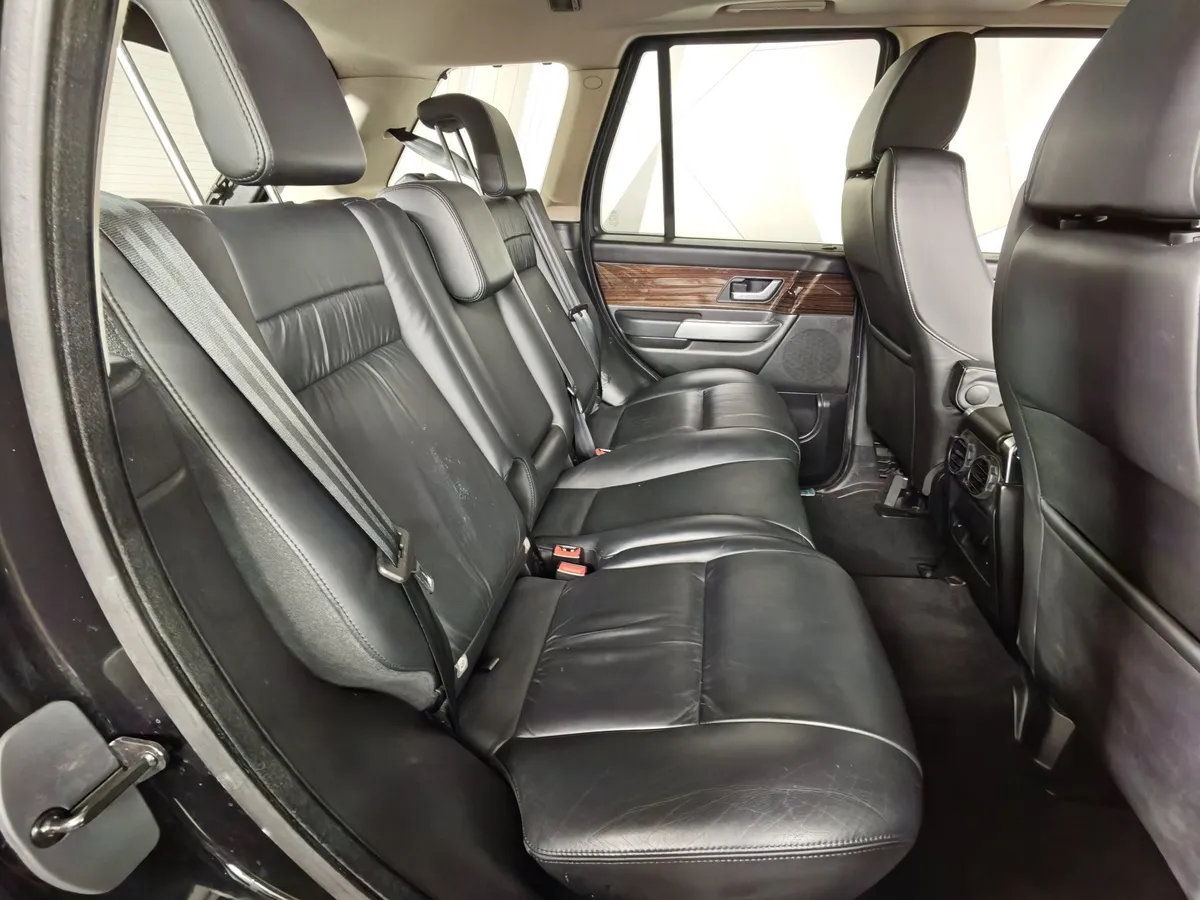 Land Rover Range Rover Sport 4.4 AT (300 л.с.) HSE Dynamic Черный в АВИЛОН. Слайд №15