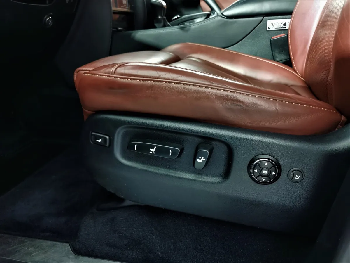 Lexus LX 570 AT (367 л.с.) Синий в АВИЛОН. Слайд №20