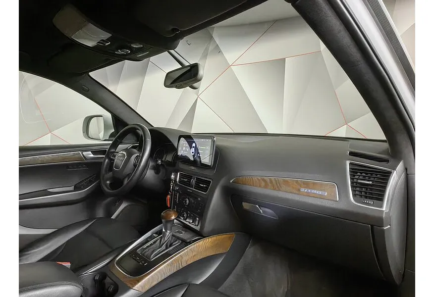 АВИЛОН - Audi Q5 2.0 TDI S tronic quattro (170 л.с.) Белый - slide 9