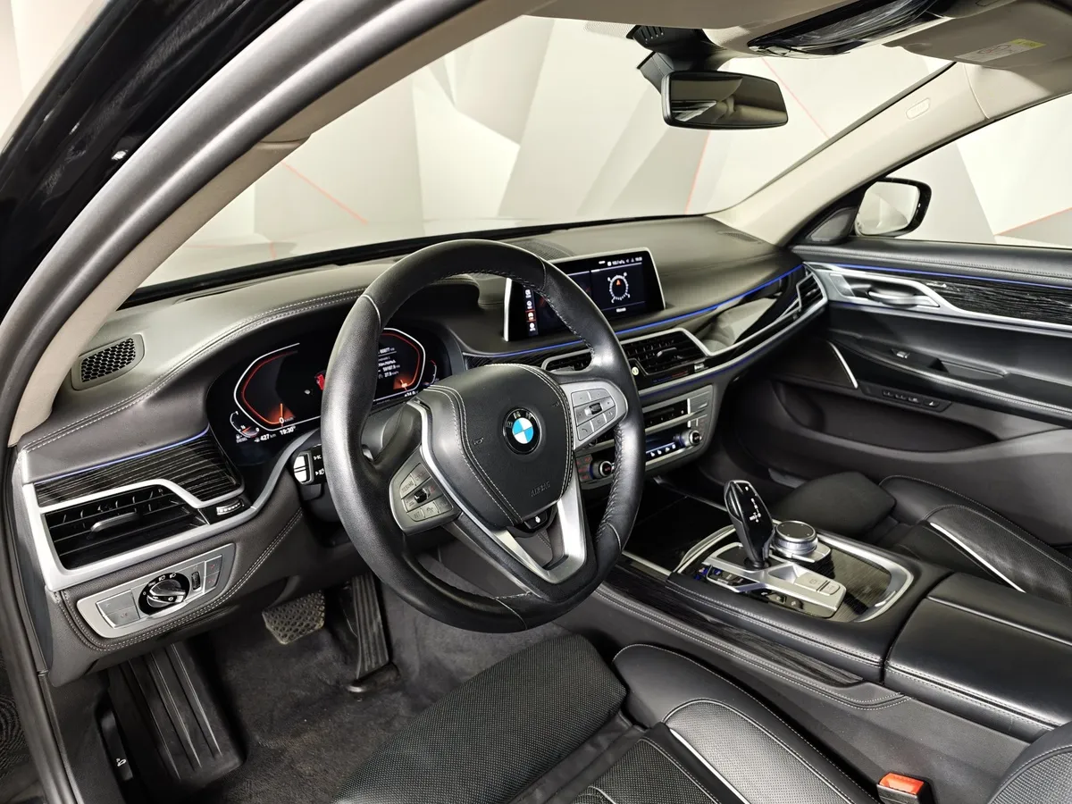 BMW 7 серия 730Ld xDrive AT (249 л.с.) Base (Локальная сборка) Черный в АВИЛОН. Слайд №12
