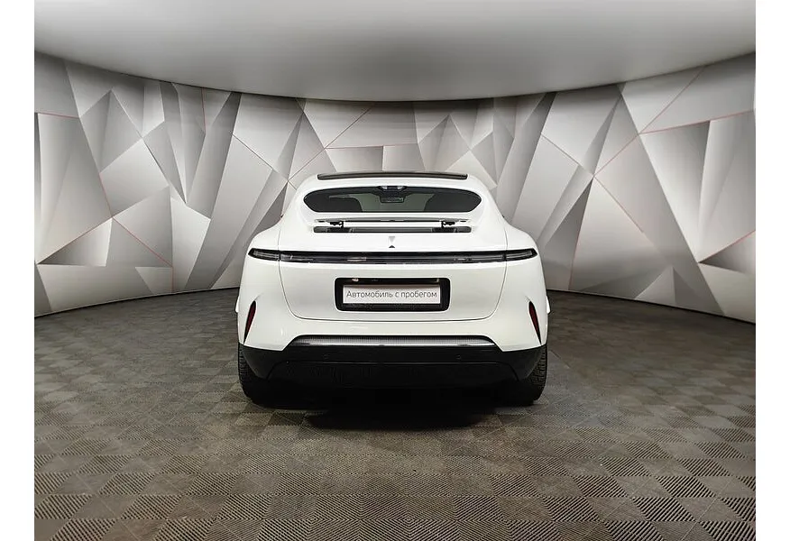 Avatr 11 Ultra-long Range Dual Motor AT 4WD (578 л.с.)  Luxury Edition  Белый в АВИЛОН. Слайд №8