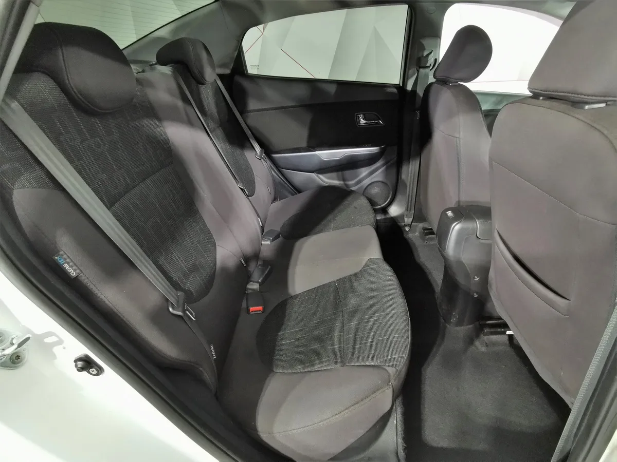 Kia Rio 1.6 AT (123 л.с.) Белый в АВИЛОН. Слайд №15