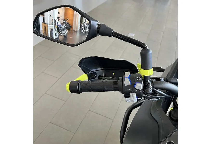 QJMOTOR SVT 650 645 см³ (76 л.с.) (76) 645 Зеленый в АВИЛОН. Слайд №10