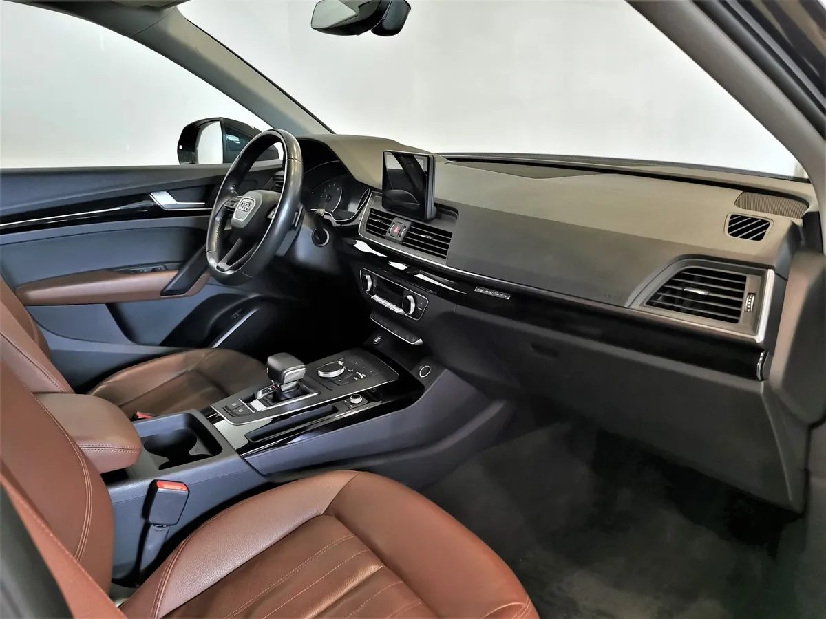 Audi Q5 2.0 TFSI S tronic quattro (249 л.с.) Sport Синий в АВИЛОН. Слайд №12