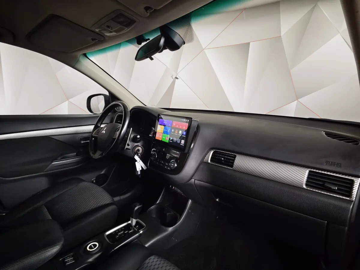 Mitsubishi Outlander 2.0 CVT 4WD (146 л.с.) Белый в АВИЛОН. Слайд №12