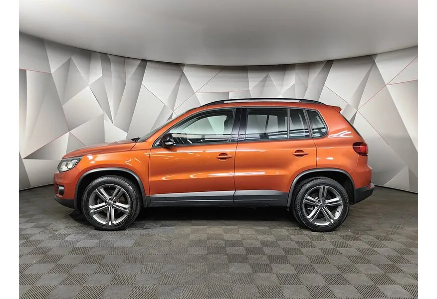 АВИЛОН - Volkswagen Tiguan 1.4 TSI BlueMotion DSG (150 л.с.) Sport&Style Оранжевый - slide 2
