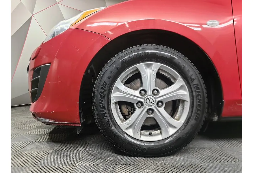 Mazda 3 1.6 AT (105 л.с.) Красный в АВИЛОН. Слайд №9