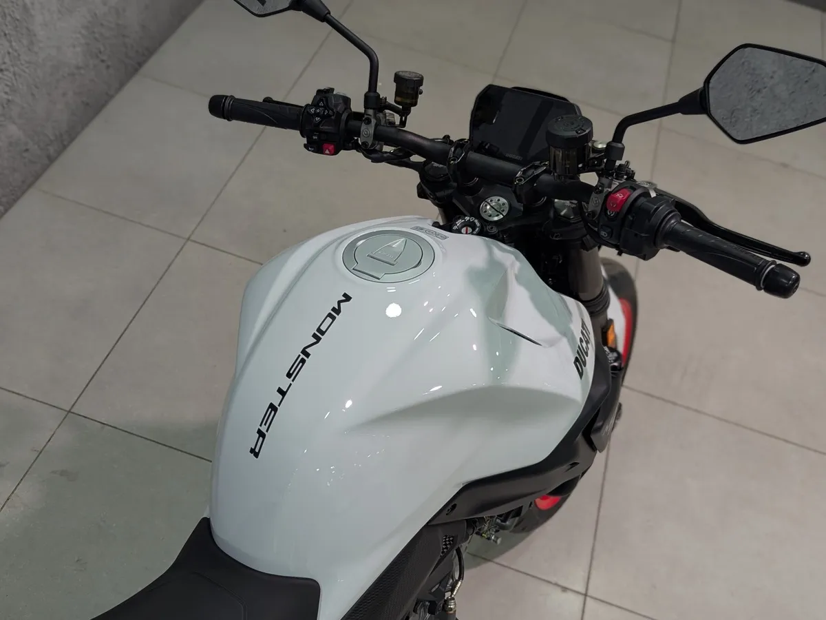 Ducati Monster Plus Plus 937 см³ 937 Белый в АВИЛОН. Слайд №4