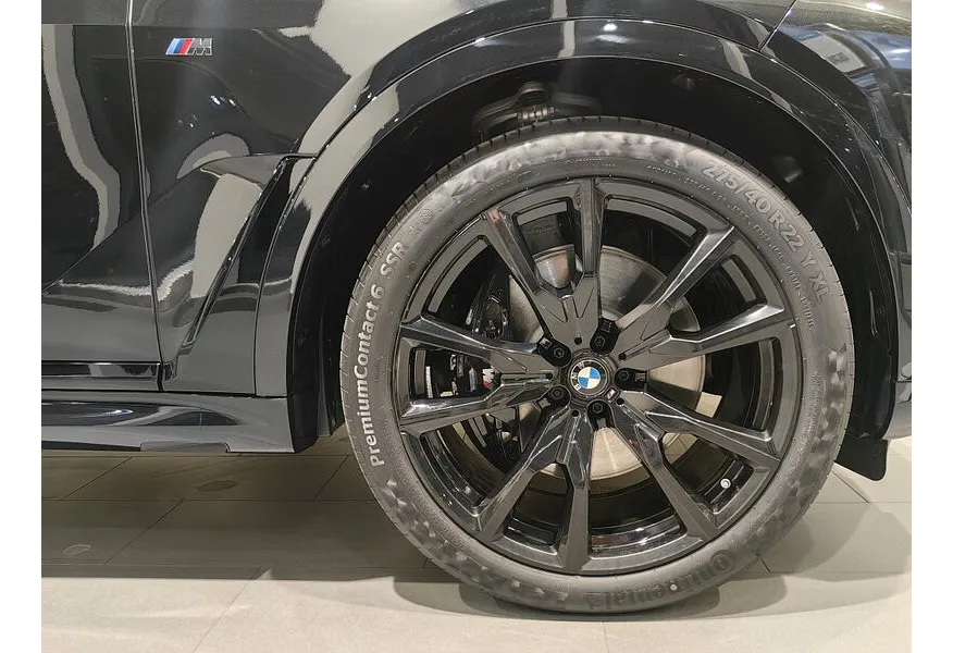 BMW X7 xDrive40i Steptronic (381 л.с.) Черный в АВИЛОН. Слайд №8