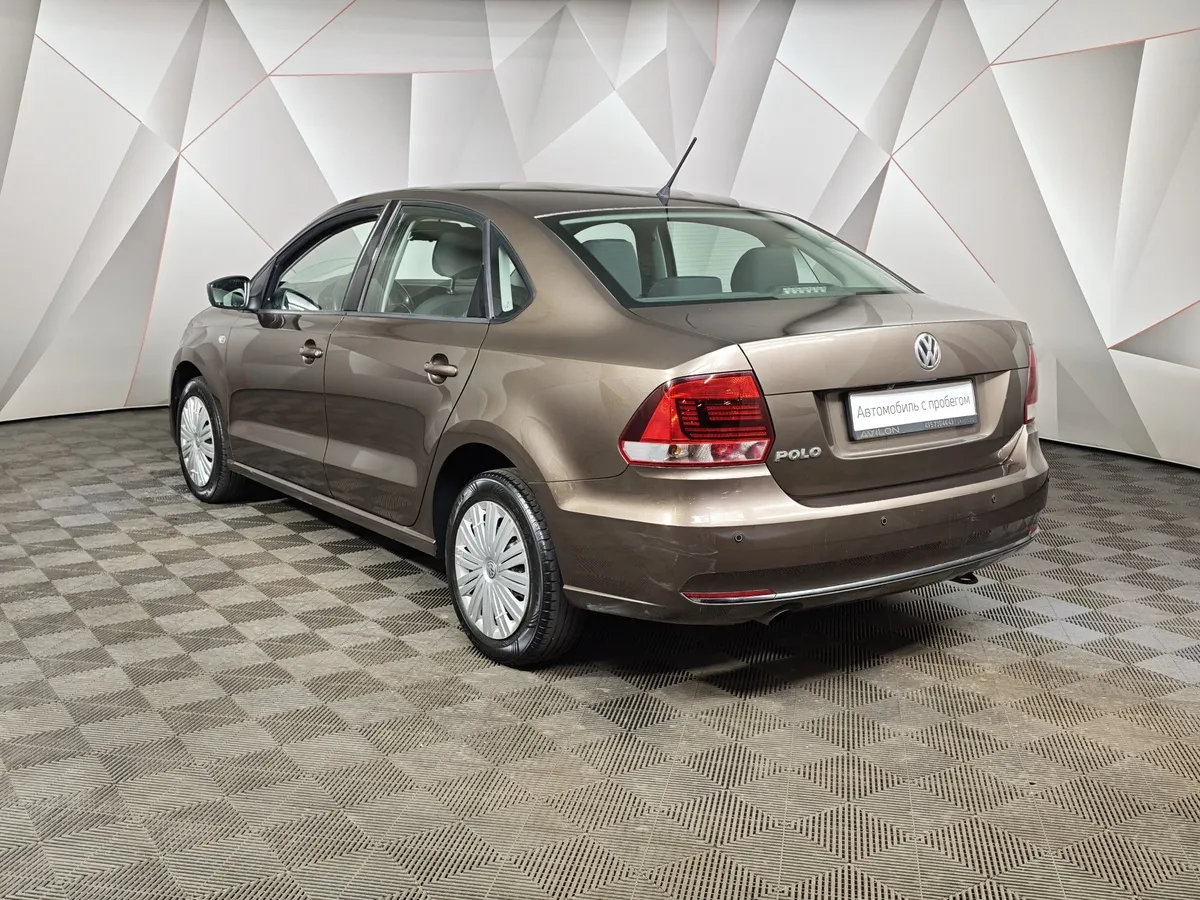 Volkswagen Polo 1.6 MT (105 л.с.) Comfortline Коричневый в АВИЛОН. Слайд №4