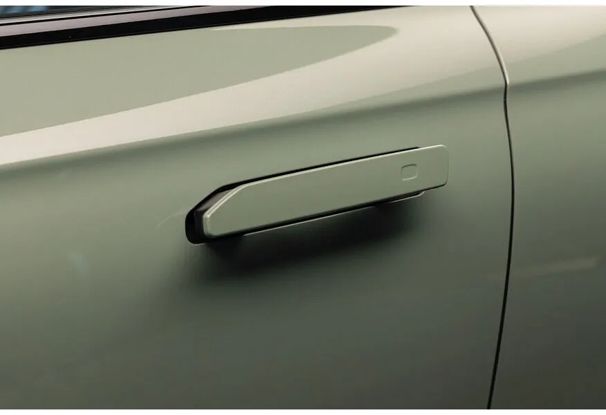 LIVE. Слайд №15