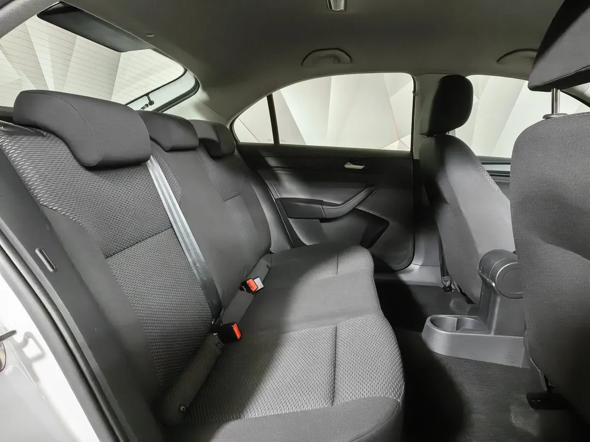 Volkswagen Polo 1.6 MPI AT (110 л.с.) Respect Белый в АВИЛОН. Слайд №16