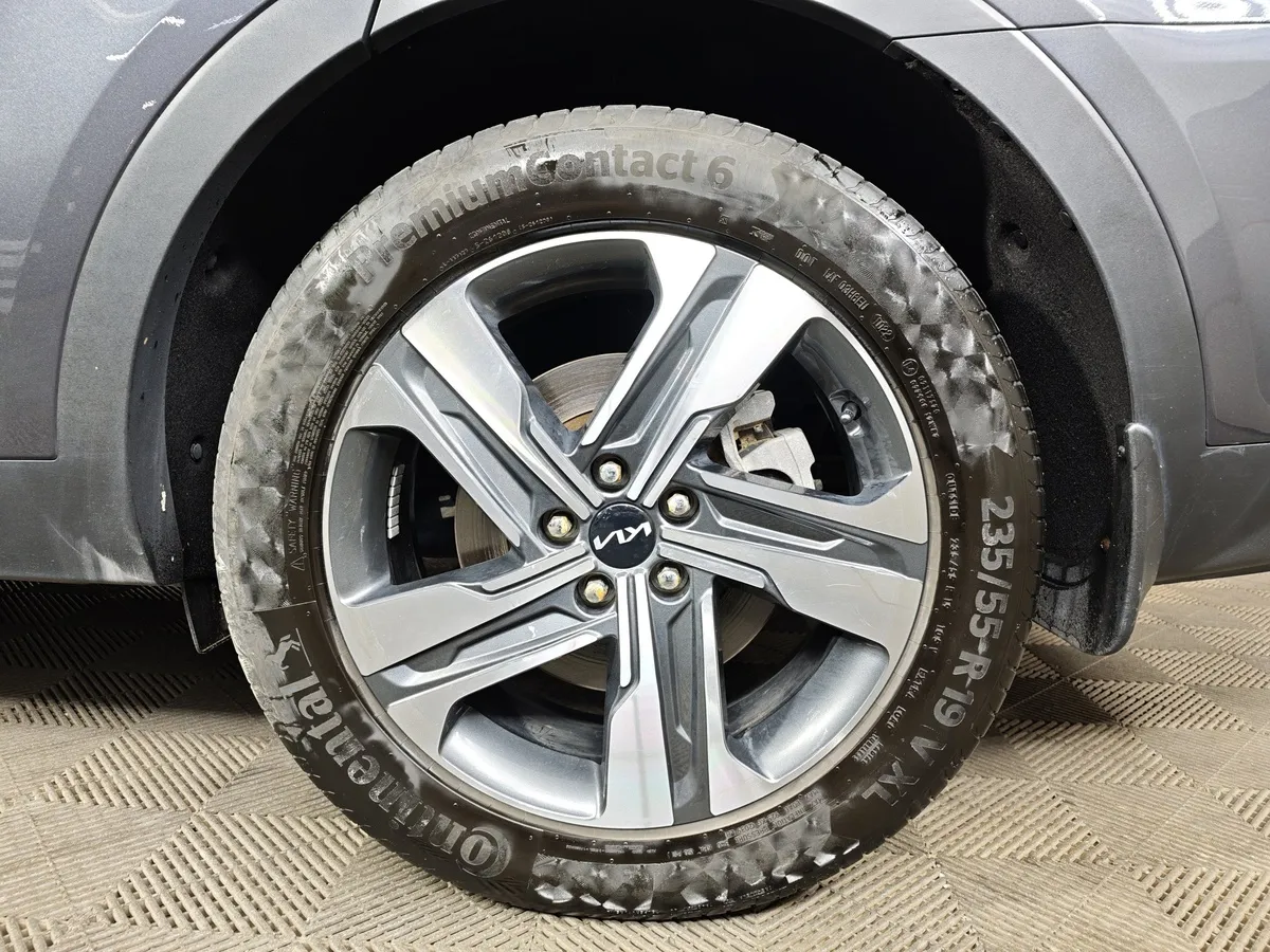 Kia Sorento 2.5 MPI 4WD AT (180 л.с.) Comfort Серый в АВИЛОН. Слайд №9