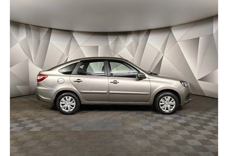 ВАЗ (Lada) Granta 1.6 MT 8кл (82 л.с.) Серый в АВИЛОН. Слайд №6