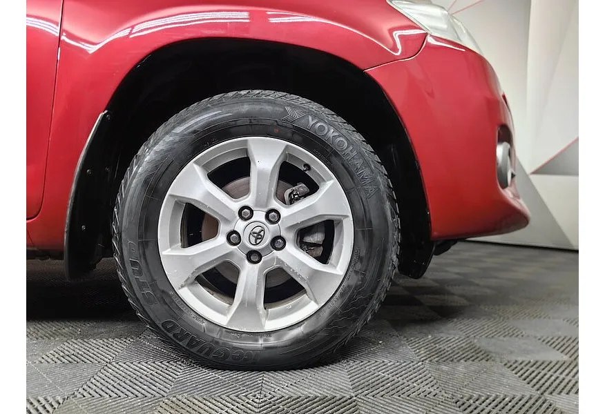 Toyota RAV4 2.0 CVT (158 л.с.) Красный в АВИЛОН. Слайд №9