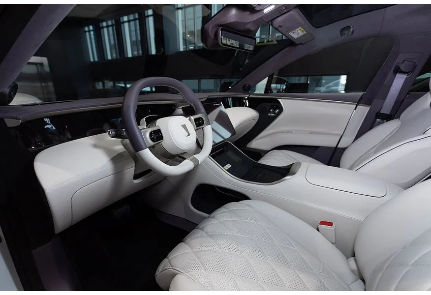 Avatr 11 116 kWh 4WD (578 л.с.) 4 места Белый в АВИЛОН. Слайд №8