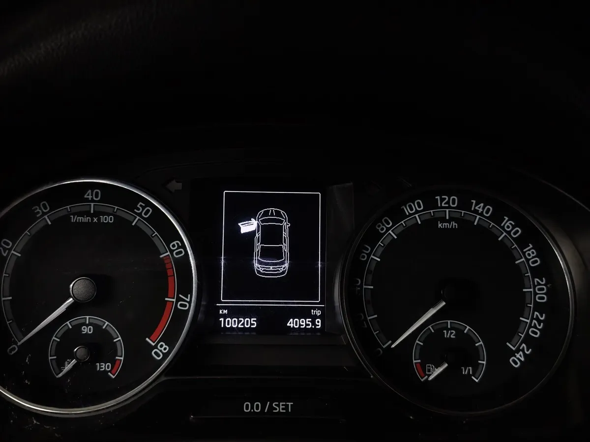 Skoda Rapid 1.6 AT (110 л.с.) Active Коричневый в АВИЛОН. Слайд №18