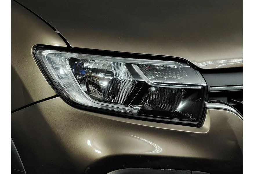 Renault Logan 1.6 CTV FWD (113 л.с.) Коричневый в АВИЛОН. Слайд №10