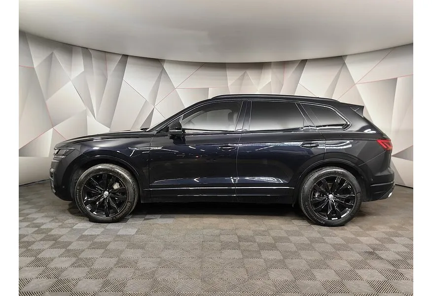 АВИЛОН - Volkswagen Touareg 3.0 V6 TDI Tiptronic 4Motion (249 л.с.) R-Line Черный - slide 2