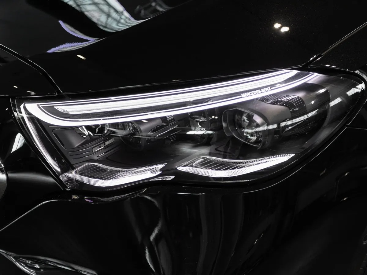 Mercedes-Benz E-Класс E 300 4MATIC (258 л.с.) Черный в АВИЛОН. Слайд №15