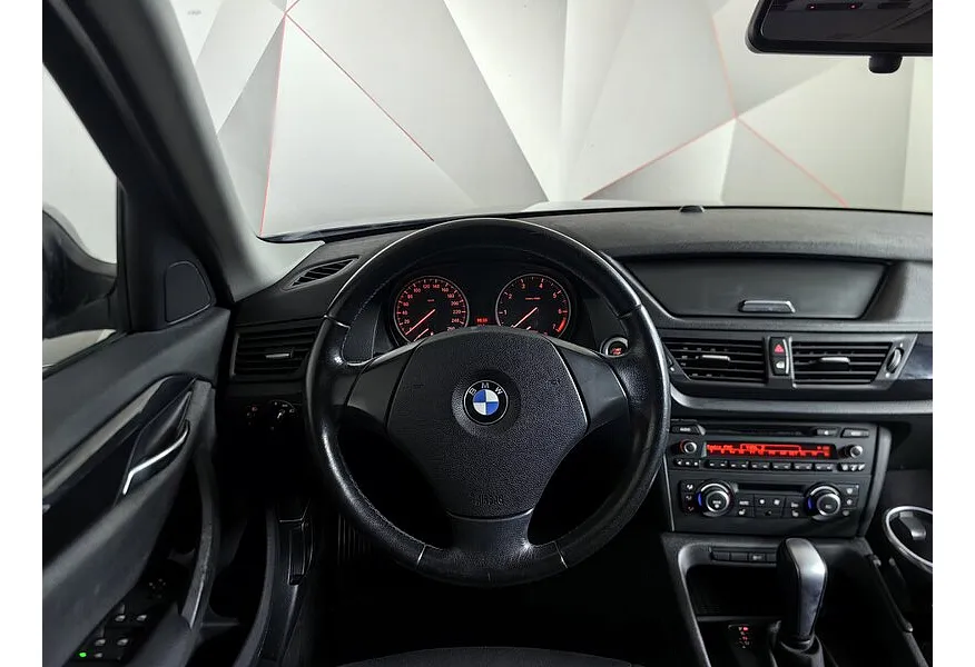 BMW X1 sDrive18i AT (150 л.с.) Коричневый в АВИЛОН. Слайд №15