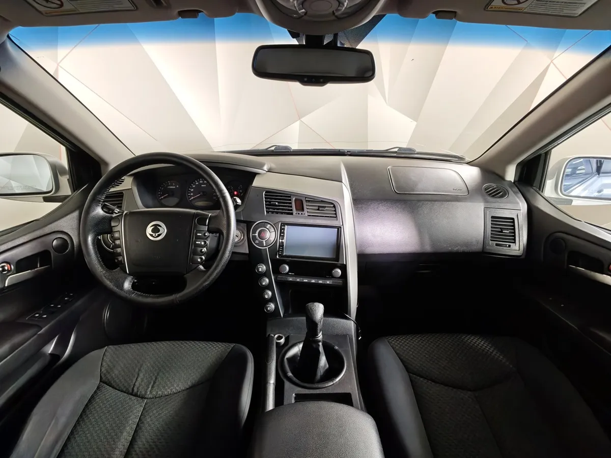SsangYong Kyron 2.0 Xdi MT 4WD (141 л.с.) Серебристый в АВИЛОН. Слайд №13
